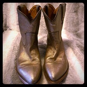 Rose Gold Frye Billy Short Leather Boot
